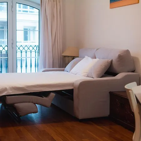 Agradable Con Balcon Frente A La Playa De La Concha - Marina 1 * San Sebastian